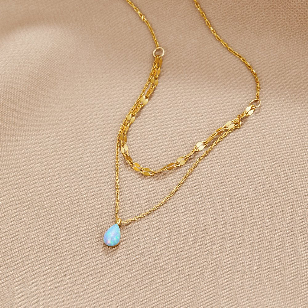 Collar en capas con gota de ópalo azul