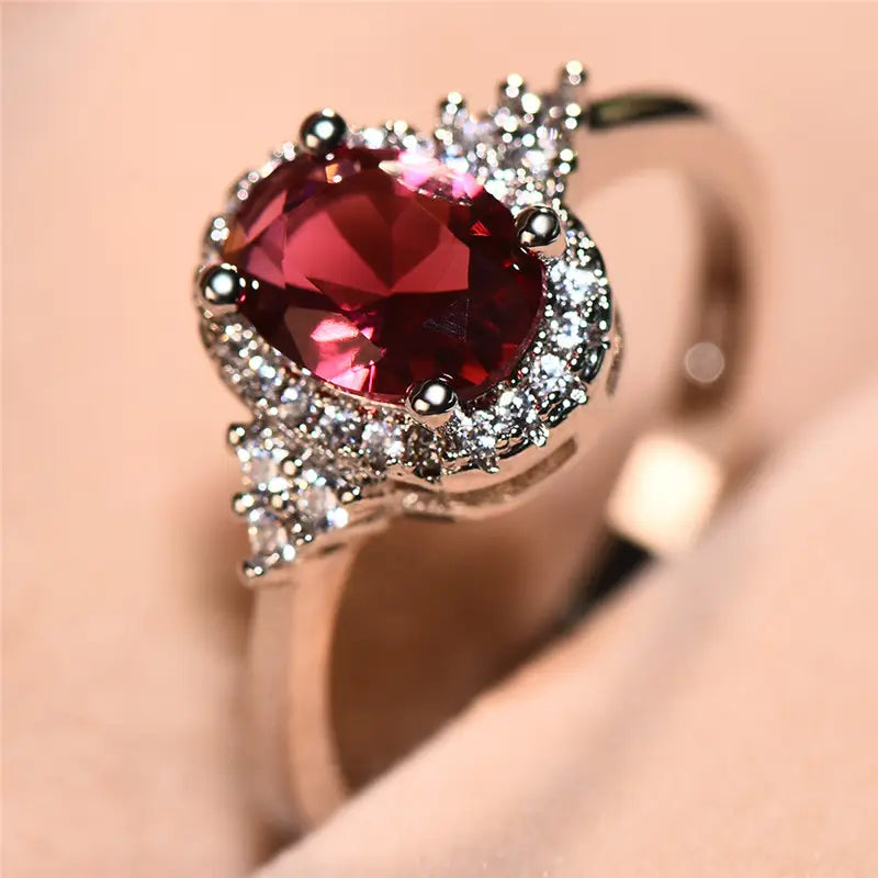 Anillo Halo Plateado con Rubí