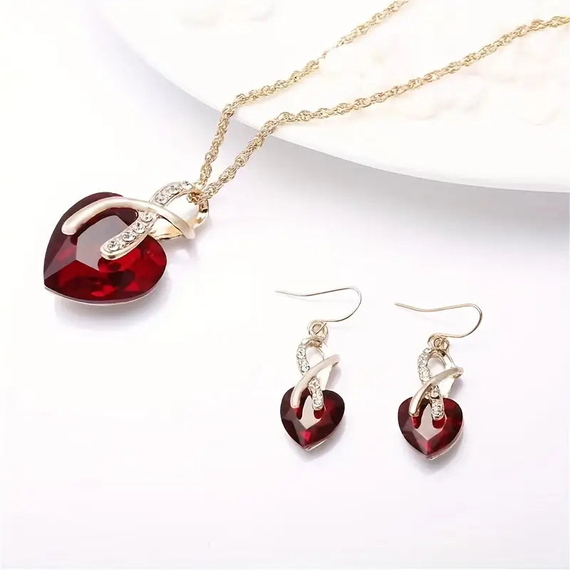 Conjunto de Joyería Dorado con Corazón Trenzado de Rubí