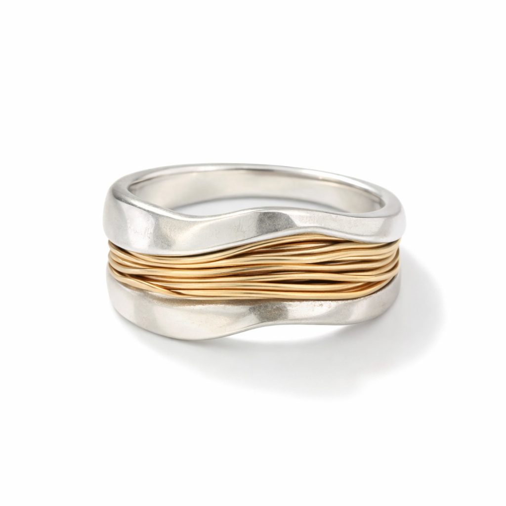 Intrecciato – Anillo de plata con hilo de oro