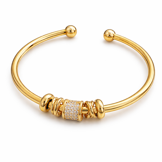 Luna | Pulsera ajustable elegante con charms dorados sofisticados