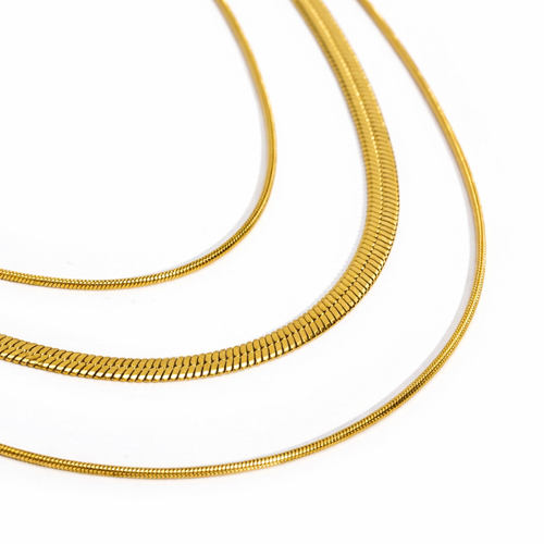 Collar de cadena multicapa