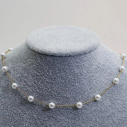 Collar Dorado con Perlas Espaciadas