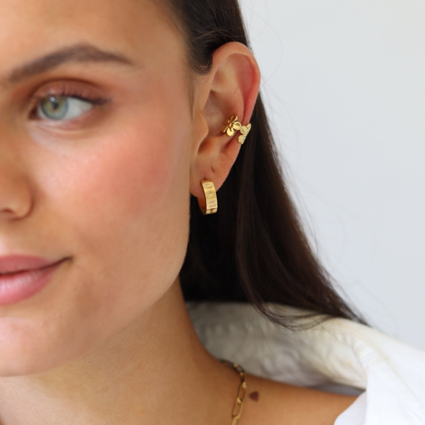 Ear Cuff DAISY – Delicado y Floral