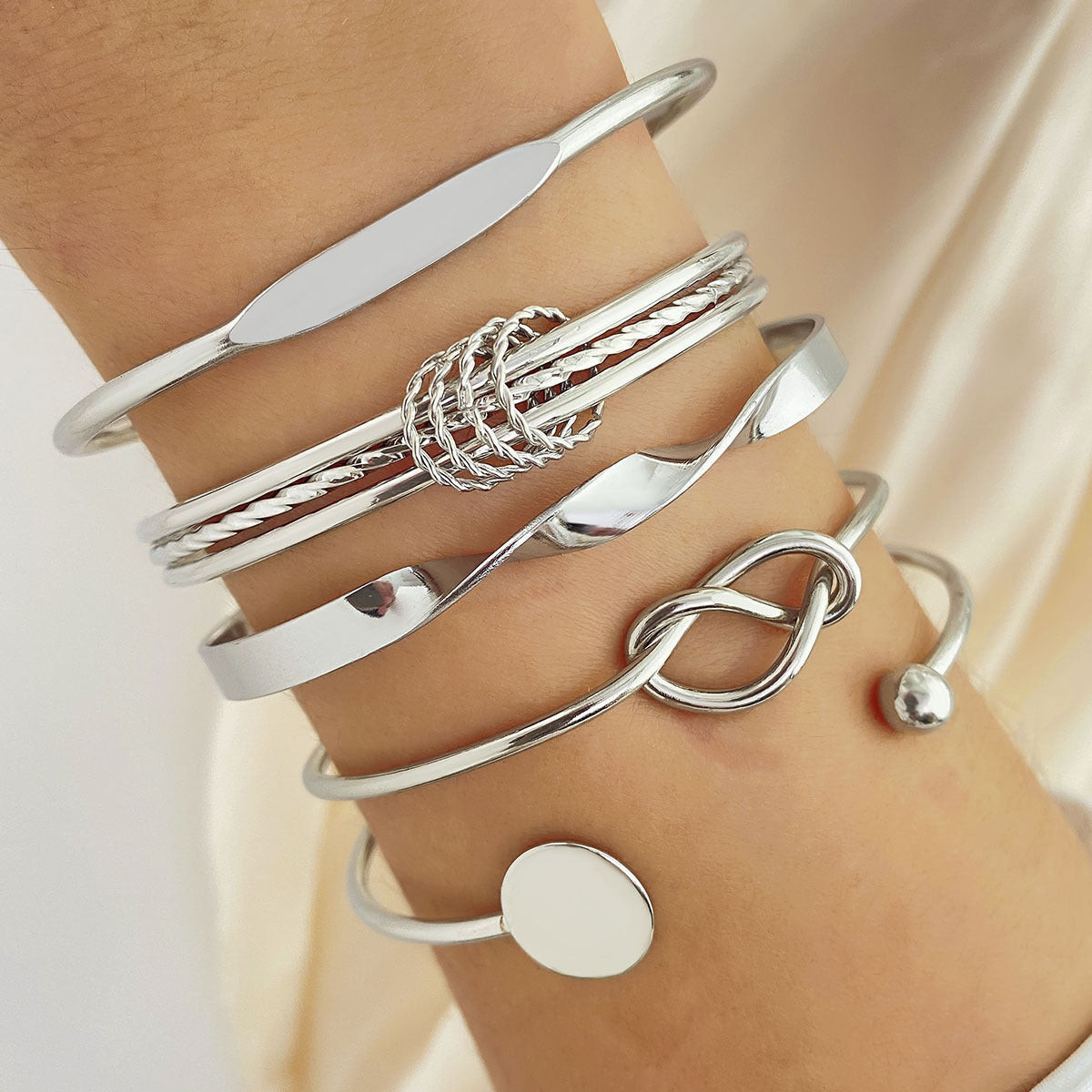 Set de Pulseras Elegance con Nudo