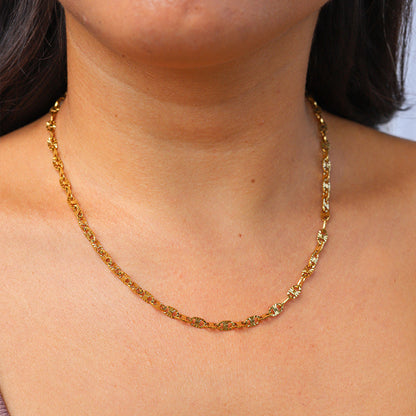 ANCORA. Collar