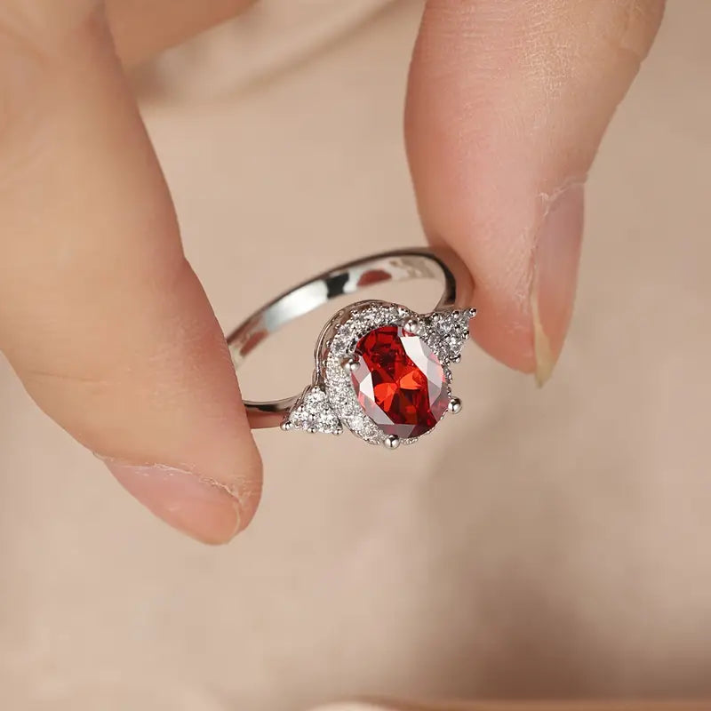 Anillo Halo Plateado con Rubí