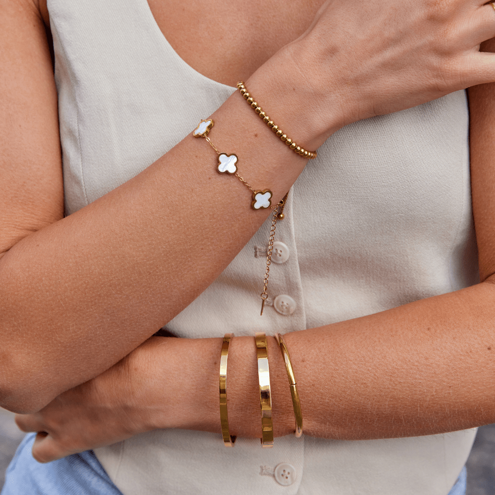 Pulsera rígida Lilah dorada