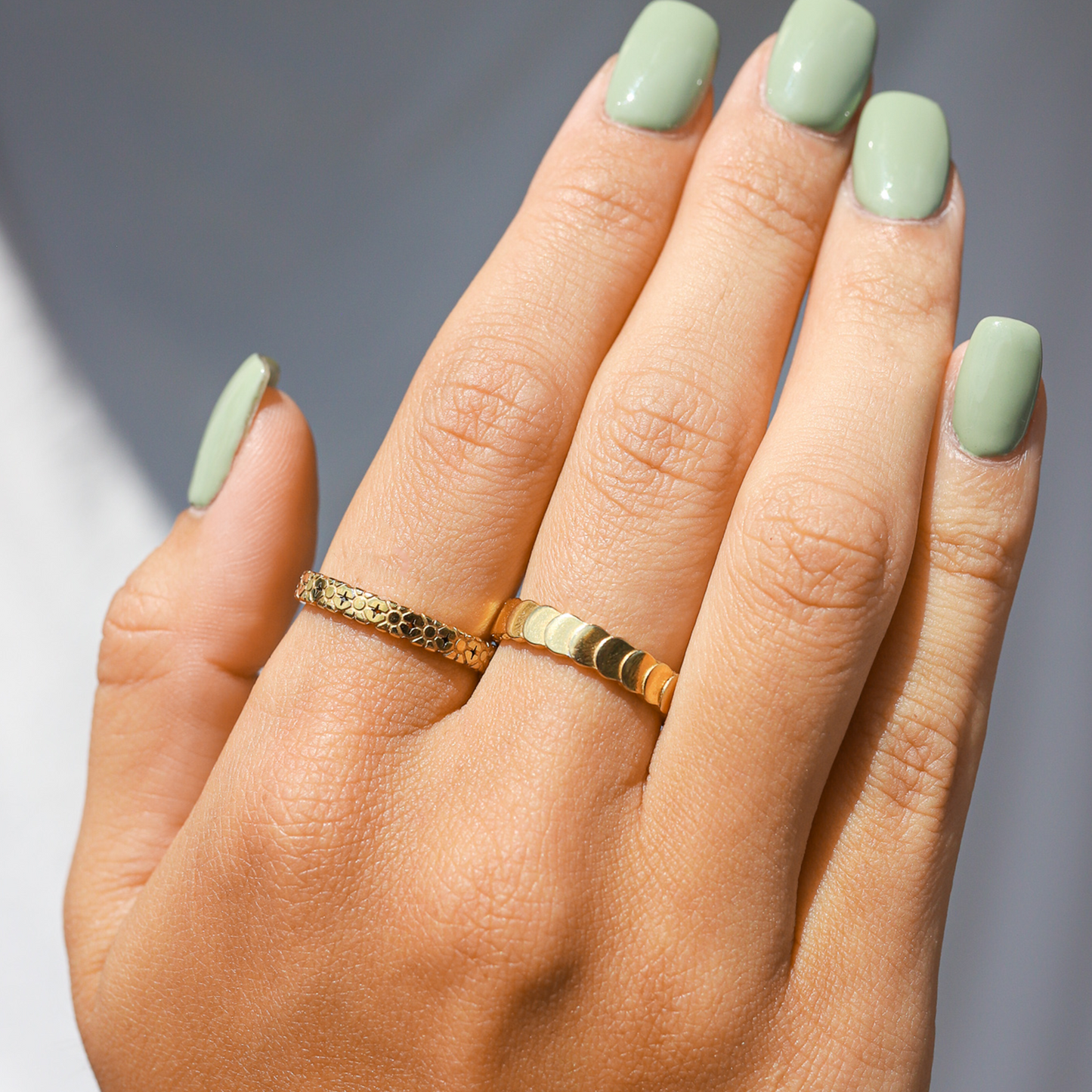 LOU.