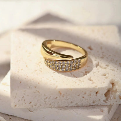 ELOÏSE | Anello dalla luminosità senza tempo