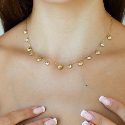 SERENA. Collar
